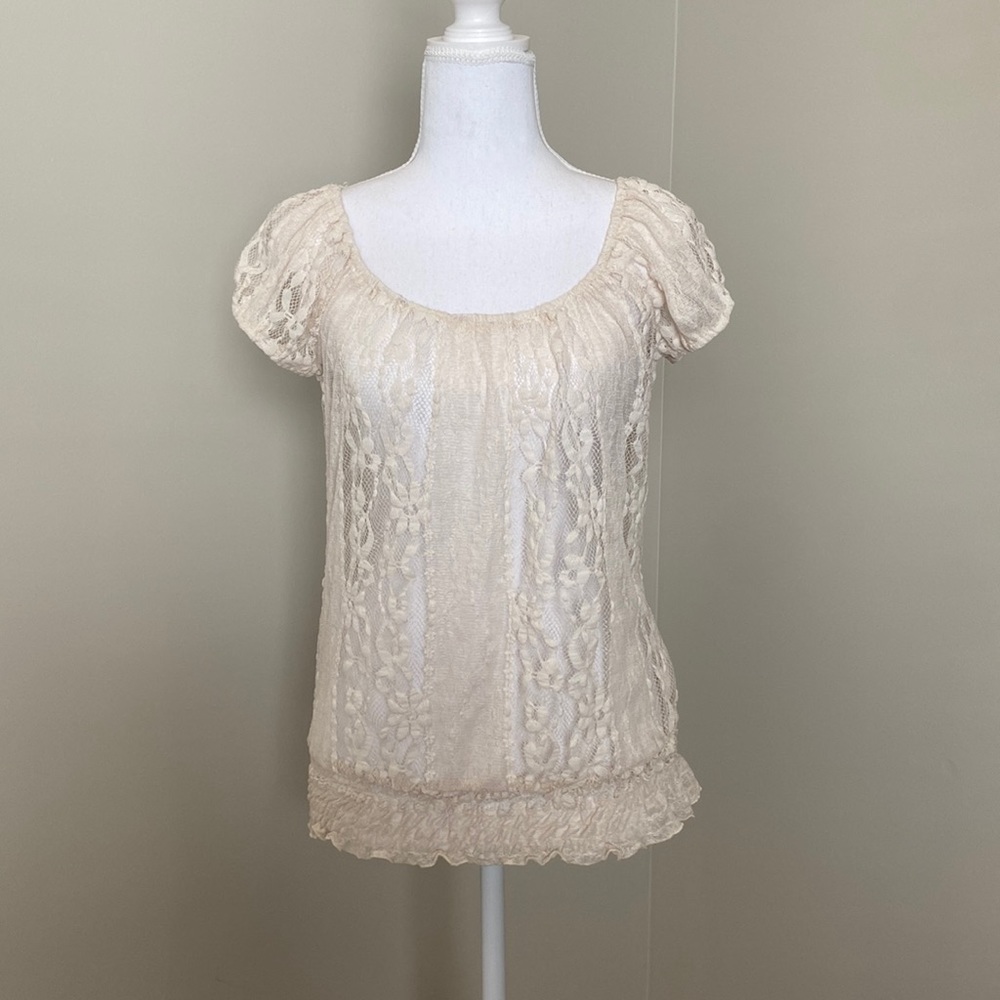 Lace, Short-Sleeved Top with Scoop Neck and Elasticized Banded Hem